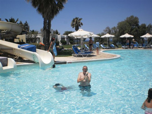 OLYMPUS DIGITAL CAMERA